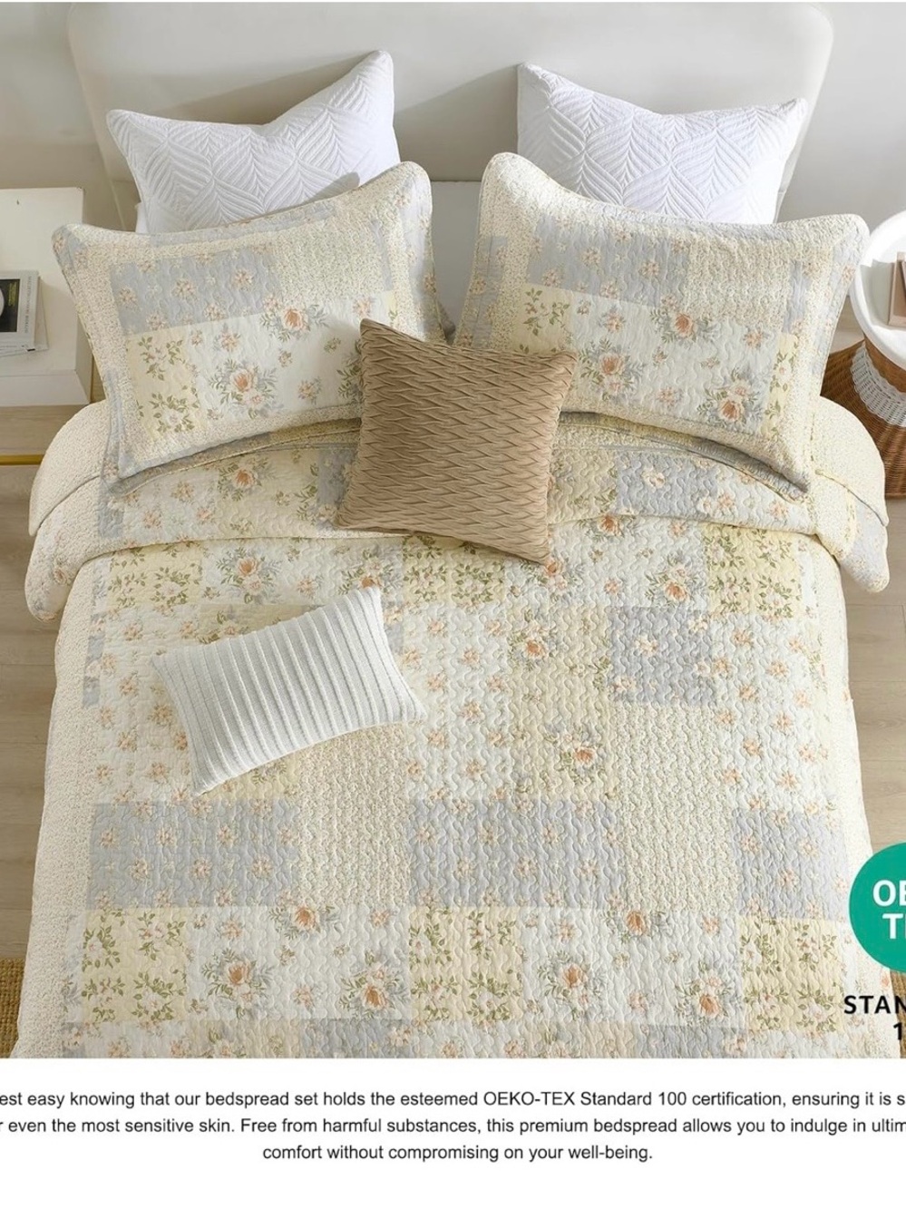 Vintage-Inspired Floral Patchwork Quilt Set in Cream and Light Blue - Picture 3 of 9